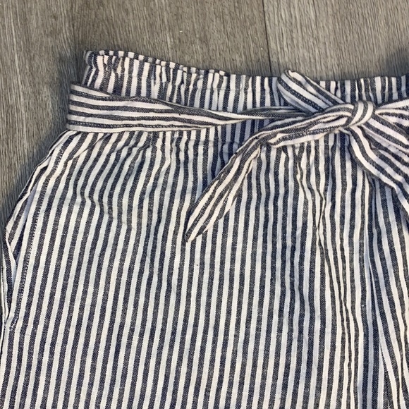 bcbg striped linen shorts - Picture 2 of 4